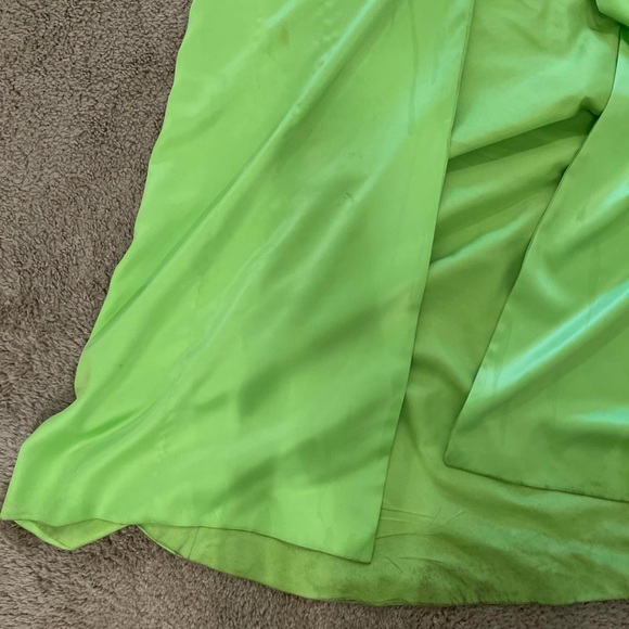 Vera Wang Inspired satin neon green high spilt gown.Pleated for hourglass effect - Picture 5 of 8